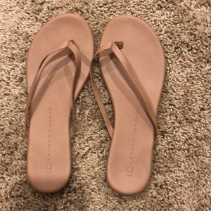 Lauren Conrad flip flops